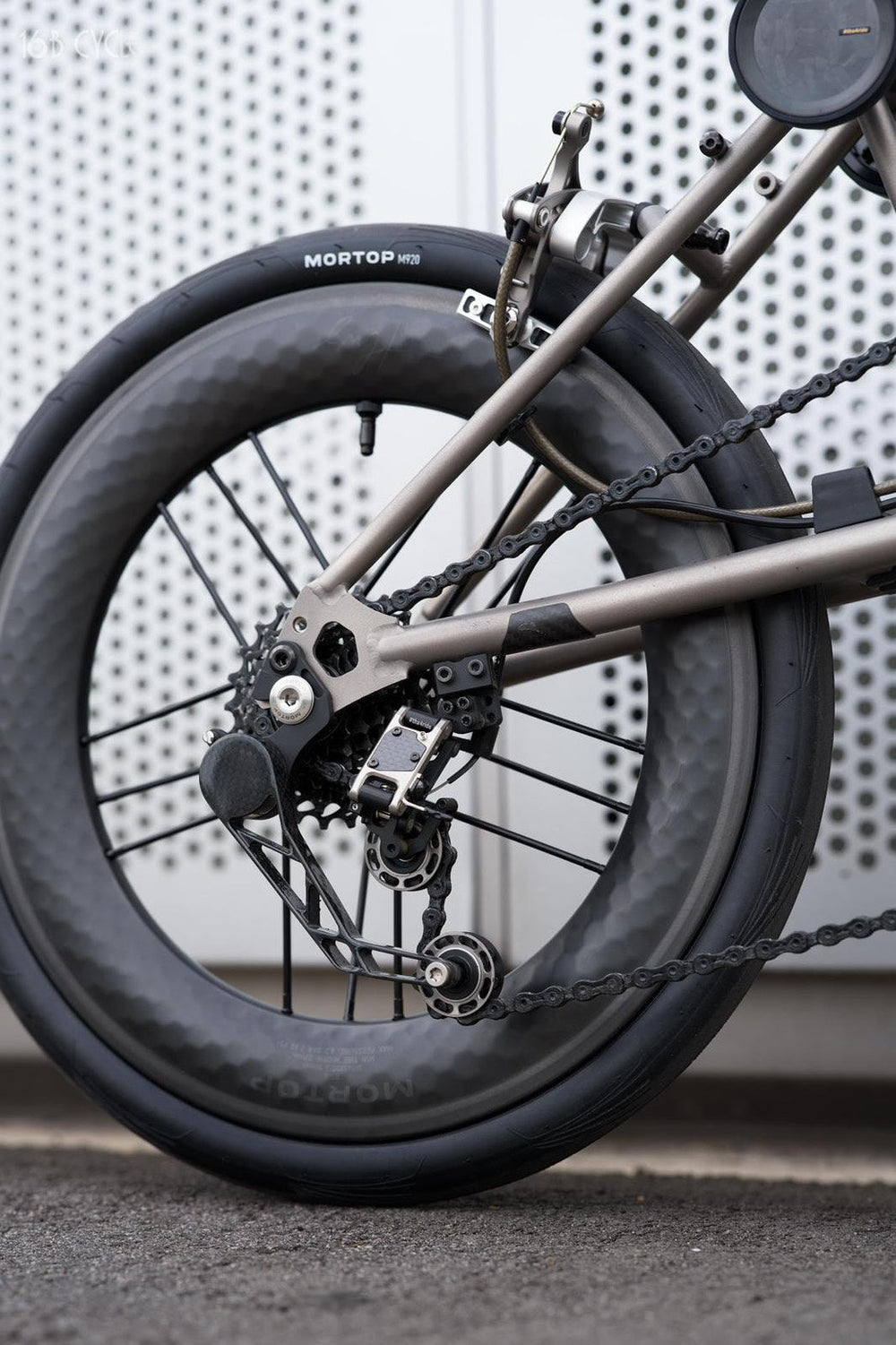 Once a Folding Bike Rider Tries Tubeless-Ready, There’s No Going Back to That Silky Road Feel